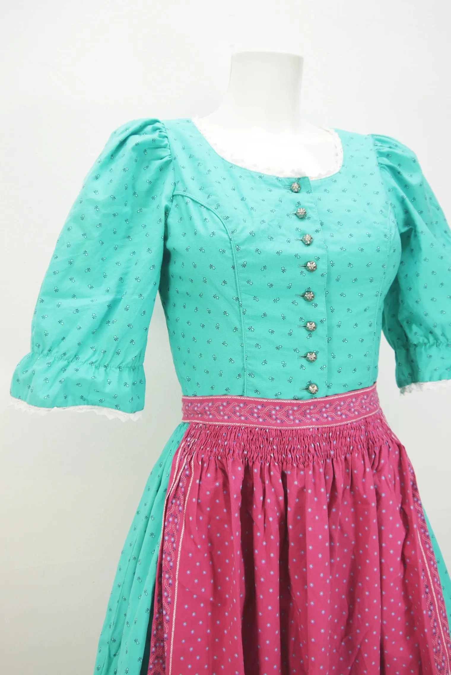 80/90er Vintage Dirndl Salzburger Baumwolle Puffärmel türkis und Schürze Gr.34